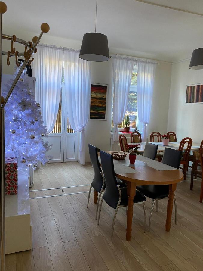Hostel Piaseczno Пясечно Экстерьер фото