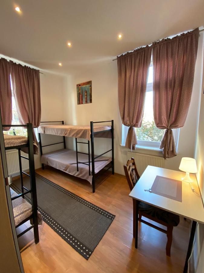 Hostel Piaseczno Пясечно Экстерьер фото